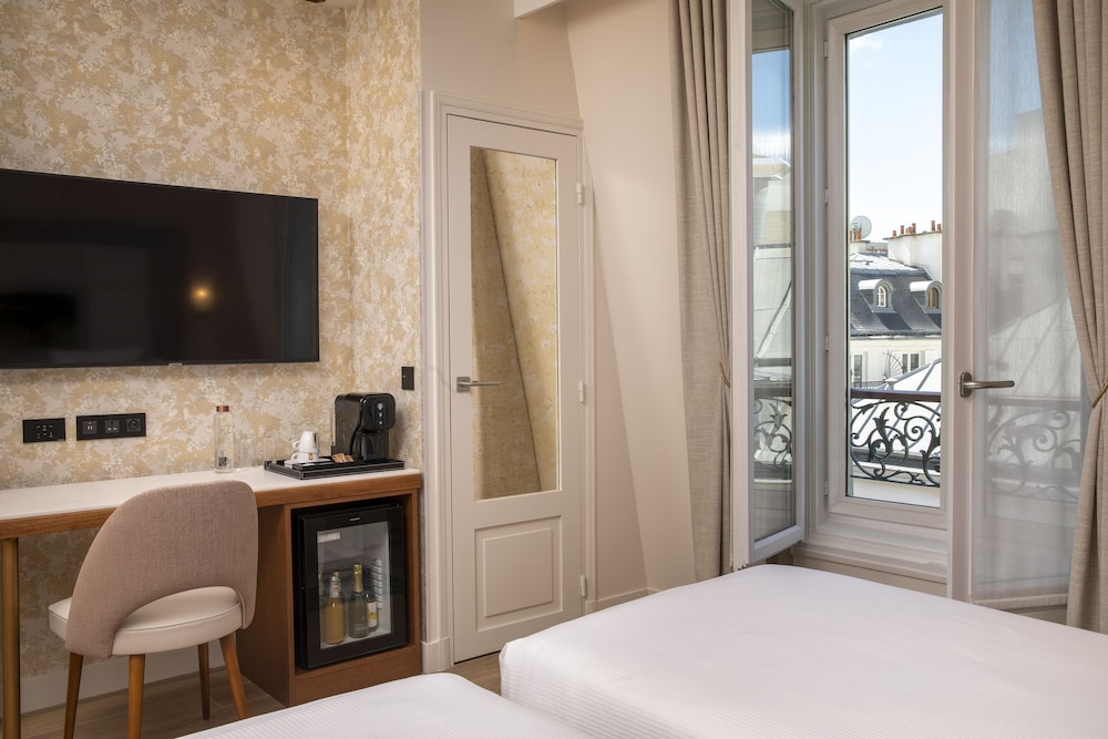 Hôtel des Champs-Élysées 13/43