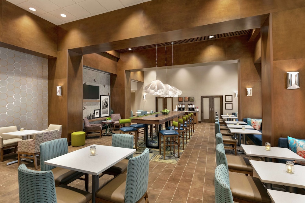 Hampton Inn Suites Johns Creek 37/47
