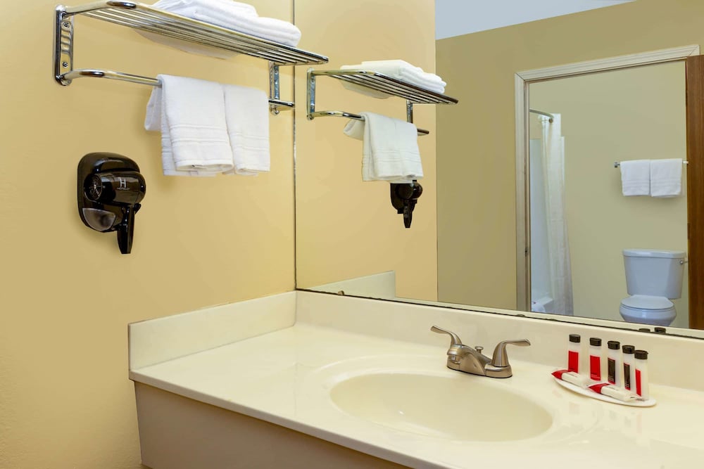 Motel6 Chillicothe, MO 44/48