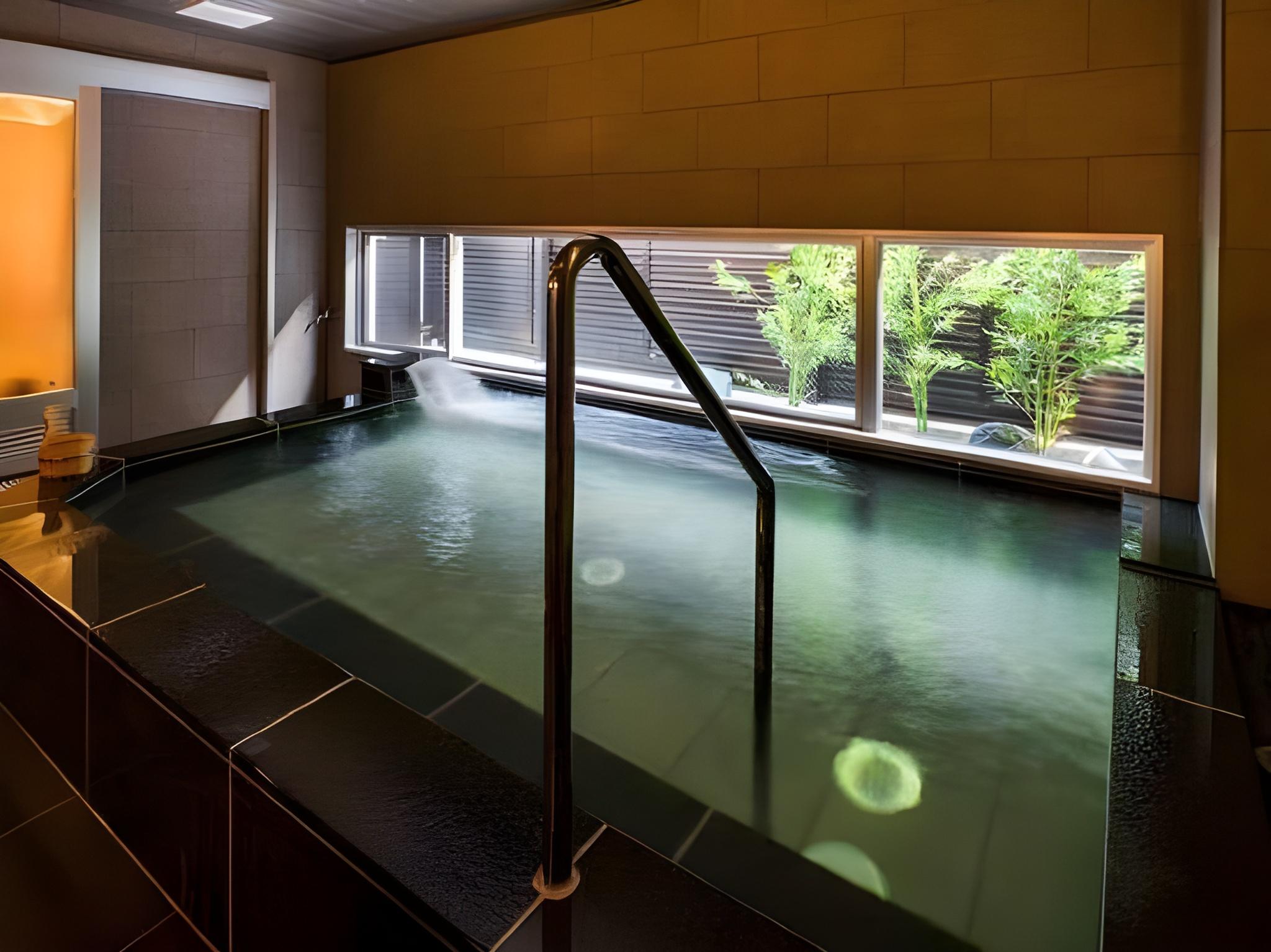 Super Hotel Gotsu Ekimae 17/25