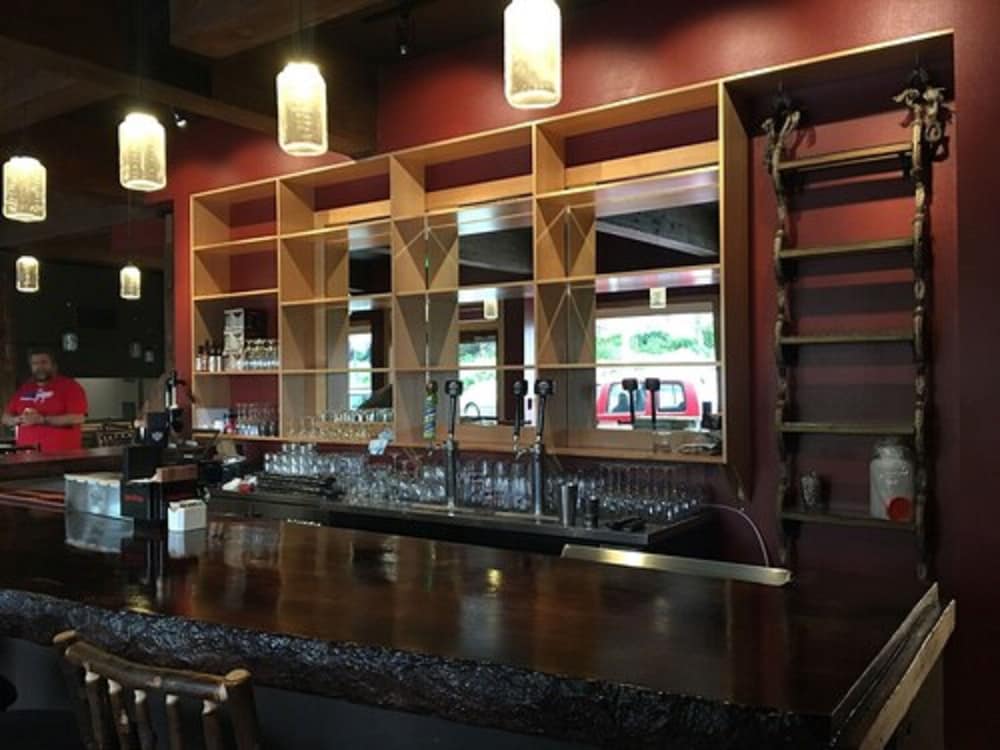 Sitka Hotel And Restaurant 30/45