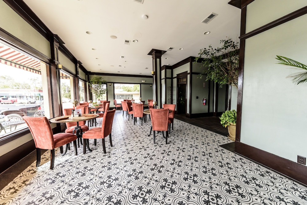 Hotel Defuniak 36/36