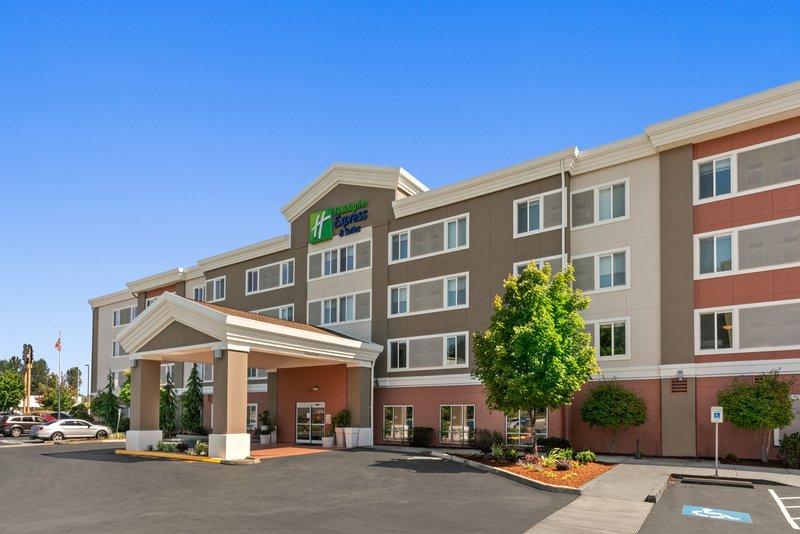 Holiday Inn Express Hotel Suites Sumner 25/28