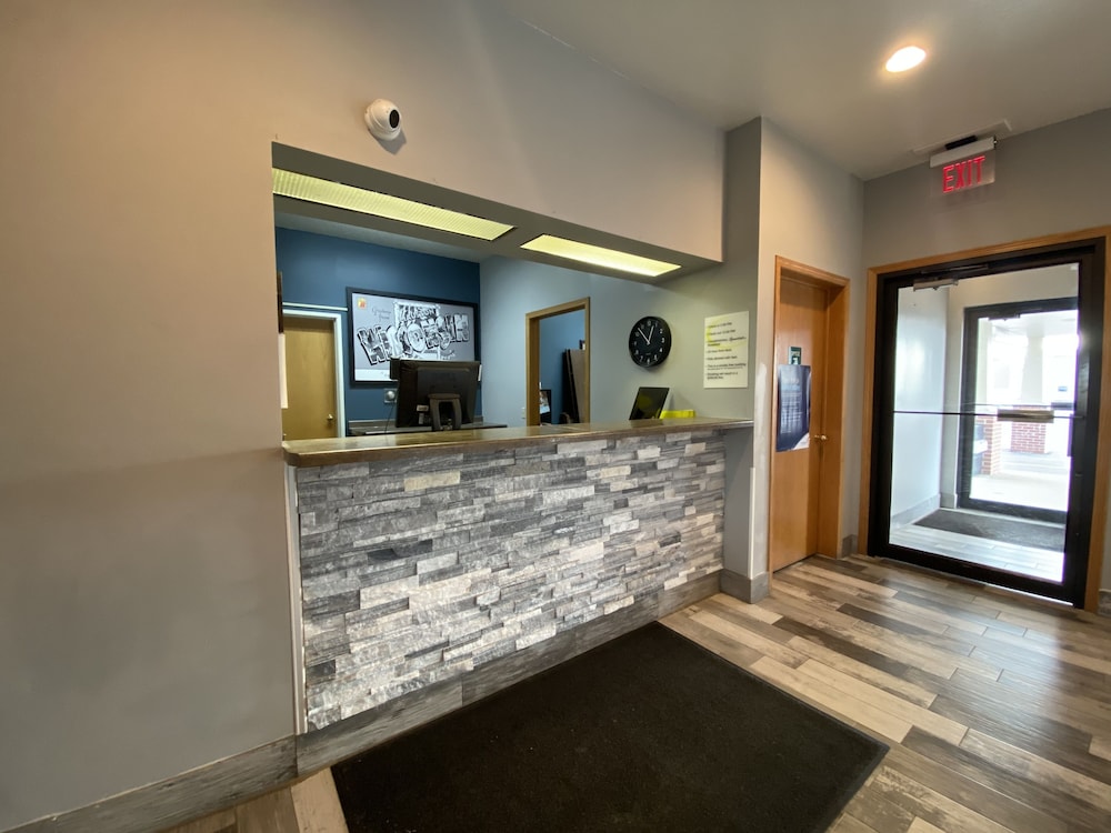 AmericInn by Wyndham Mauston 5/44