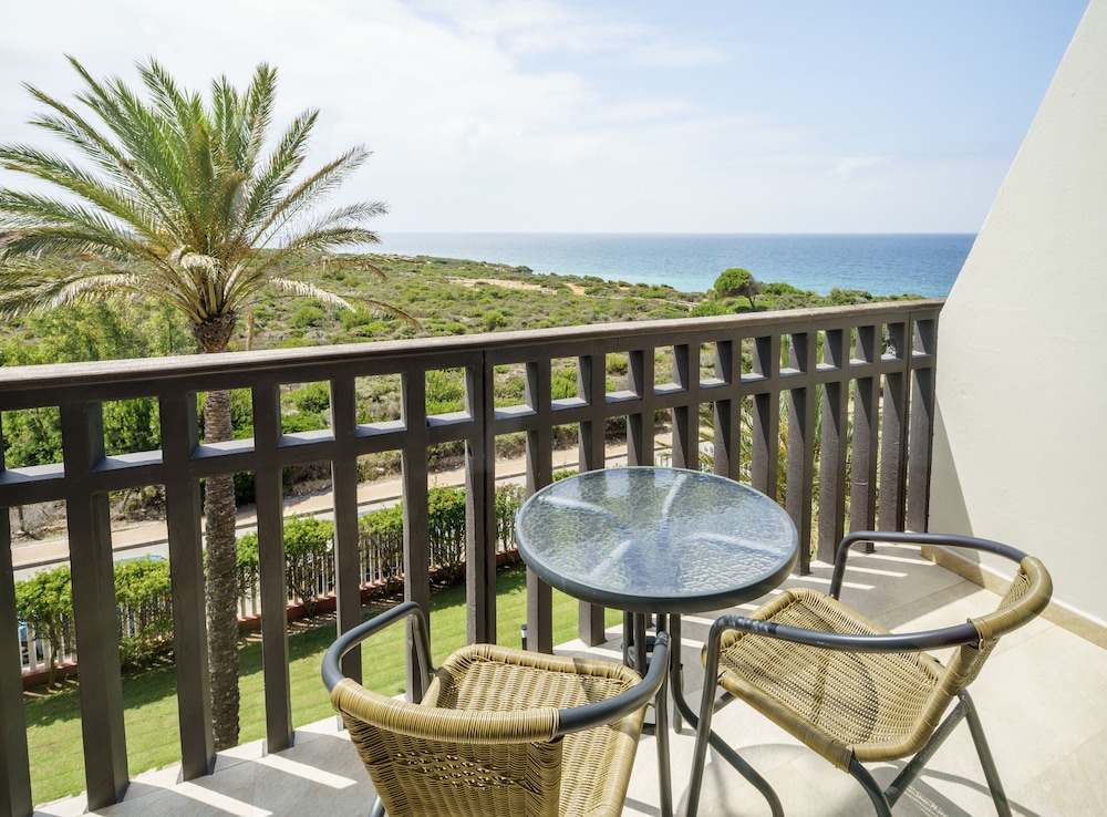 Ilunion Calas De Conil 25/64