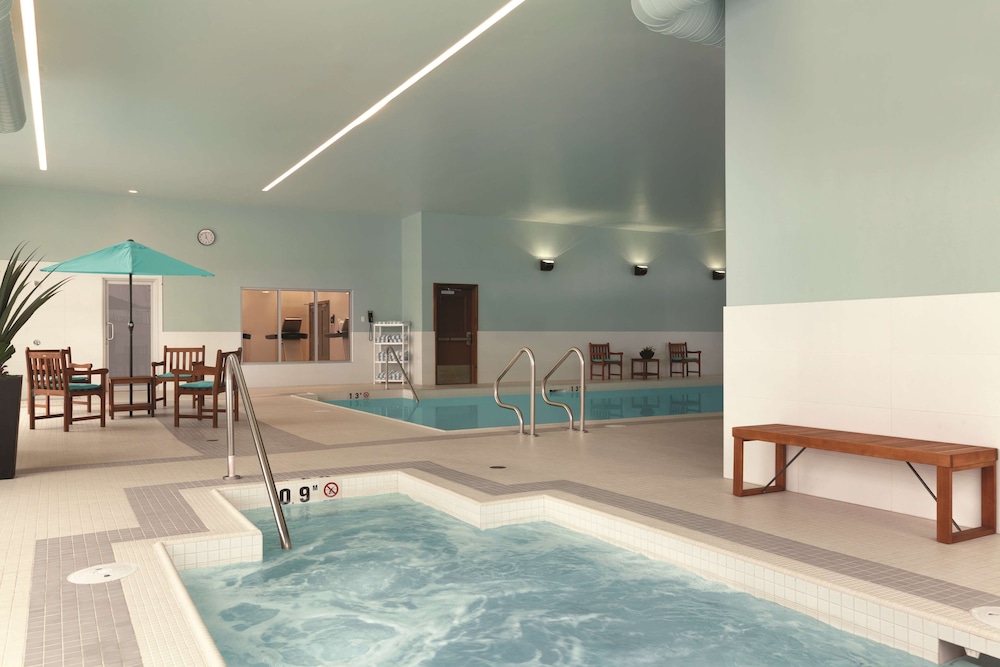 Radisson Hotel & Conference Centre Calgary Airport 44/78