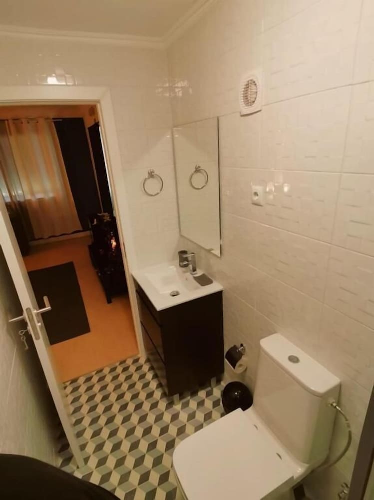 F3 Hostels 46/50