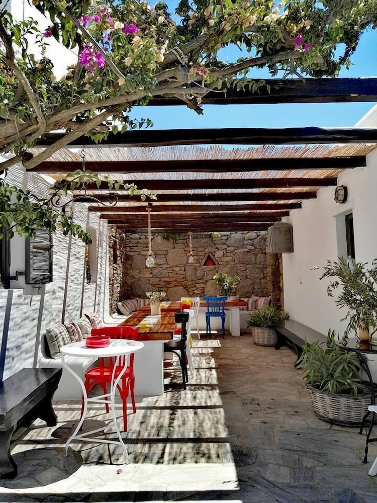 Bellou Suites 35/50