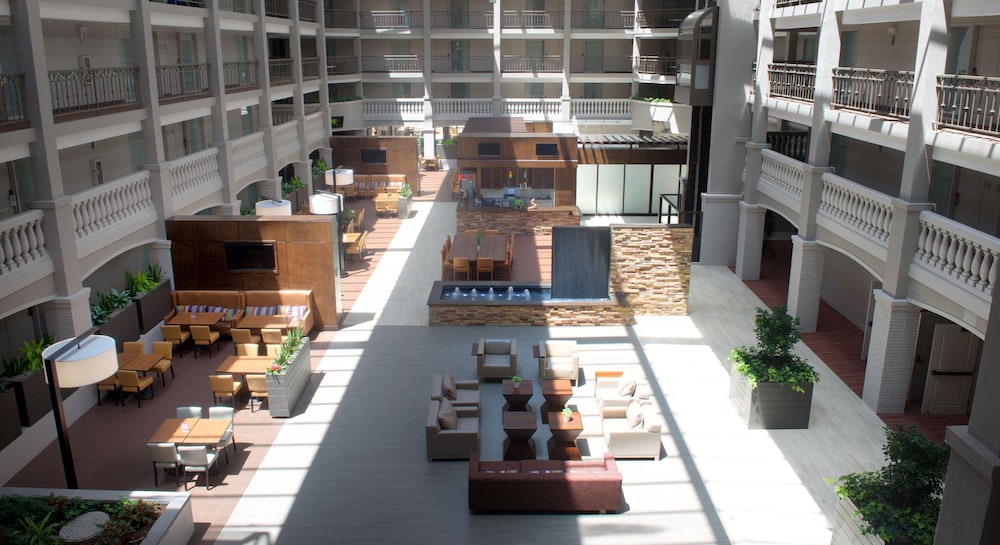 Embassy Suite Hotel Colorado Springs 1/68