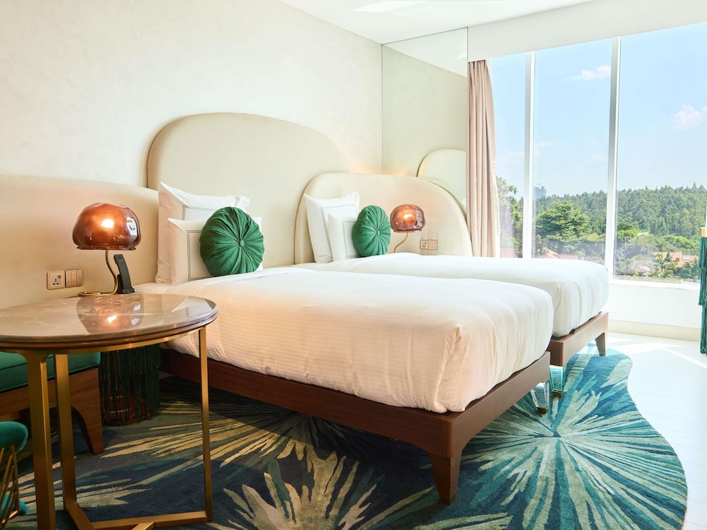 SUPERIOR, TWIN BEDS
