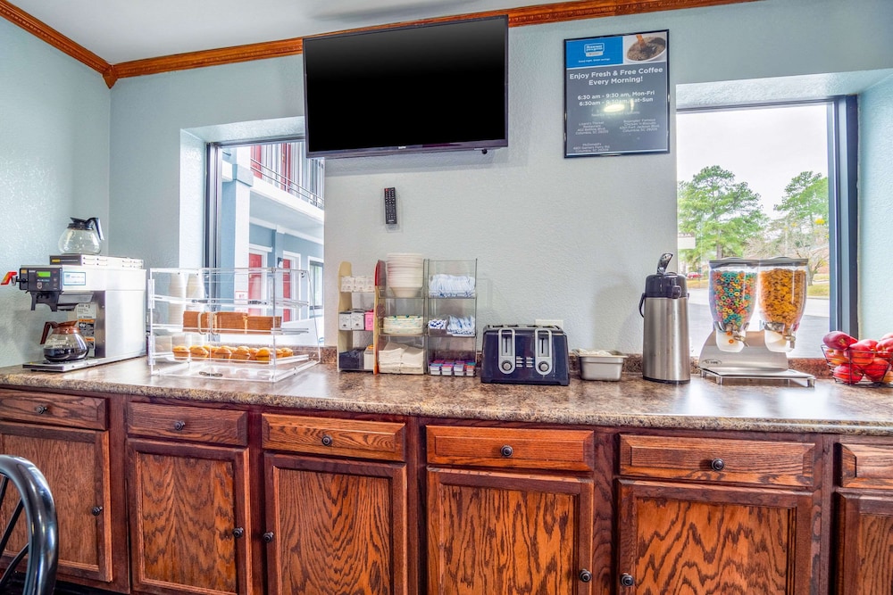 restaurant-cafeteria