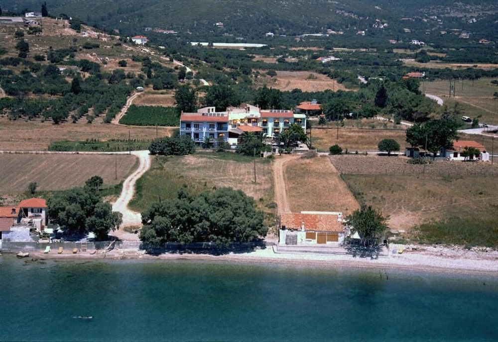 Oceanida Bay Hotel 47/51