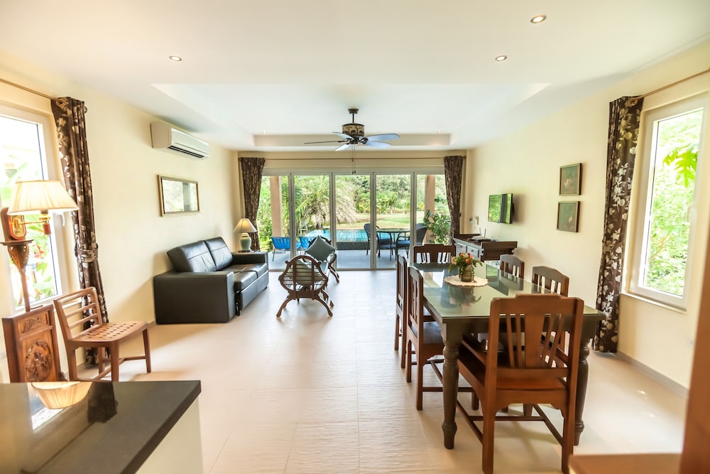 Little Sunshine Boutique Beach Resort & Spa 31/46