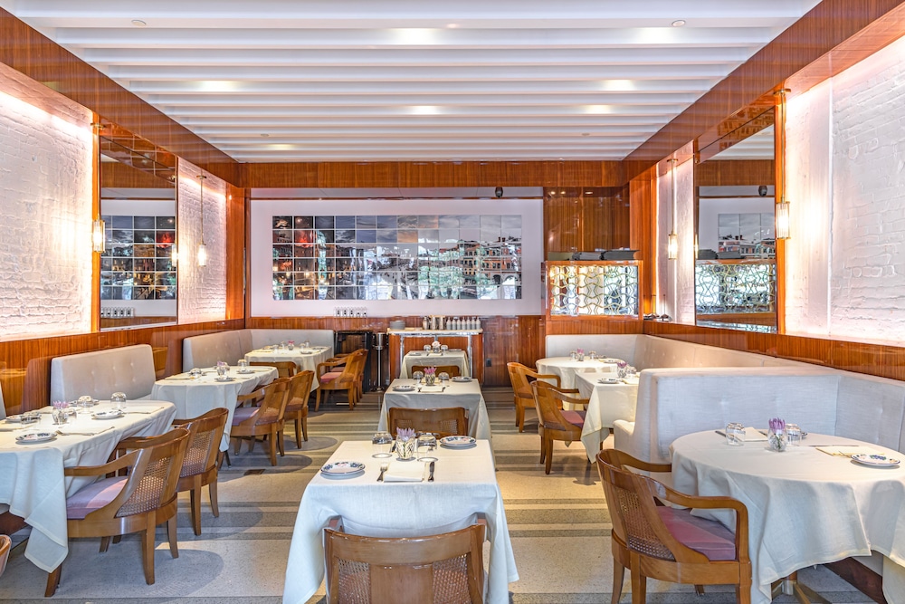 33 Hotel, New York City, Seaport 45/46