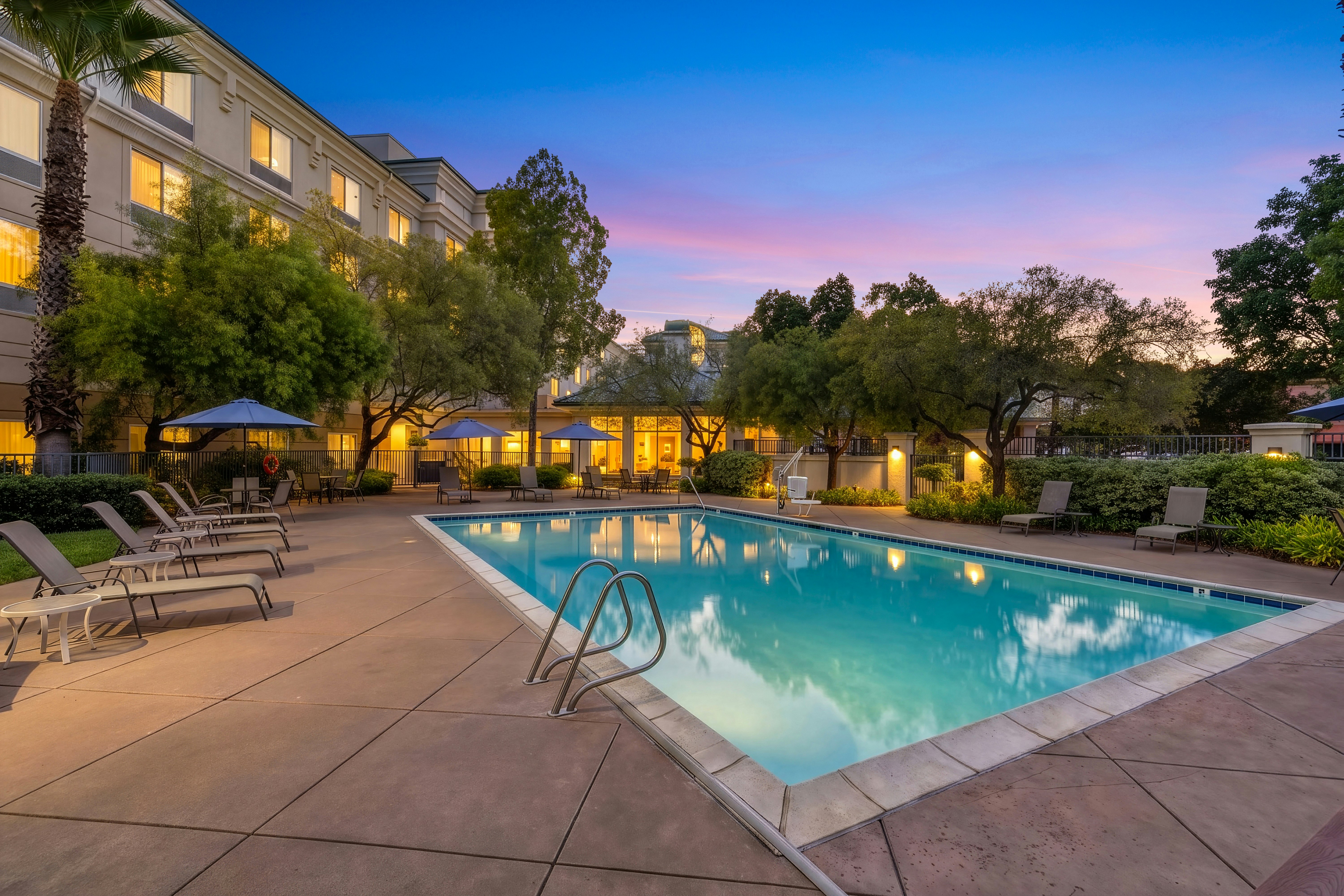 Hilton Garden Inn Fairfield 32/80