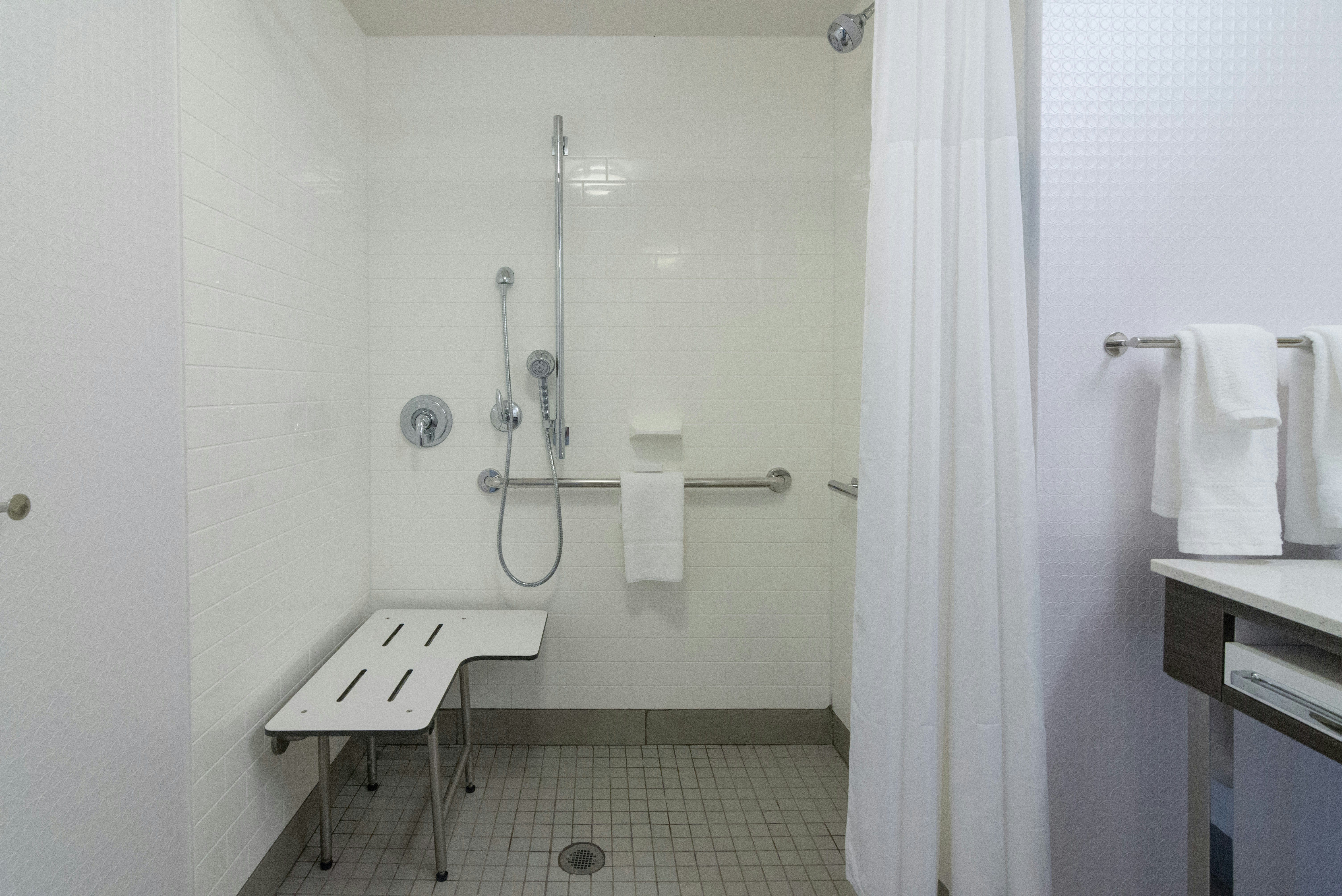 Hampton Inn Suites Allen Park 38/41