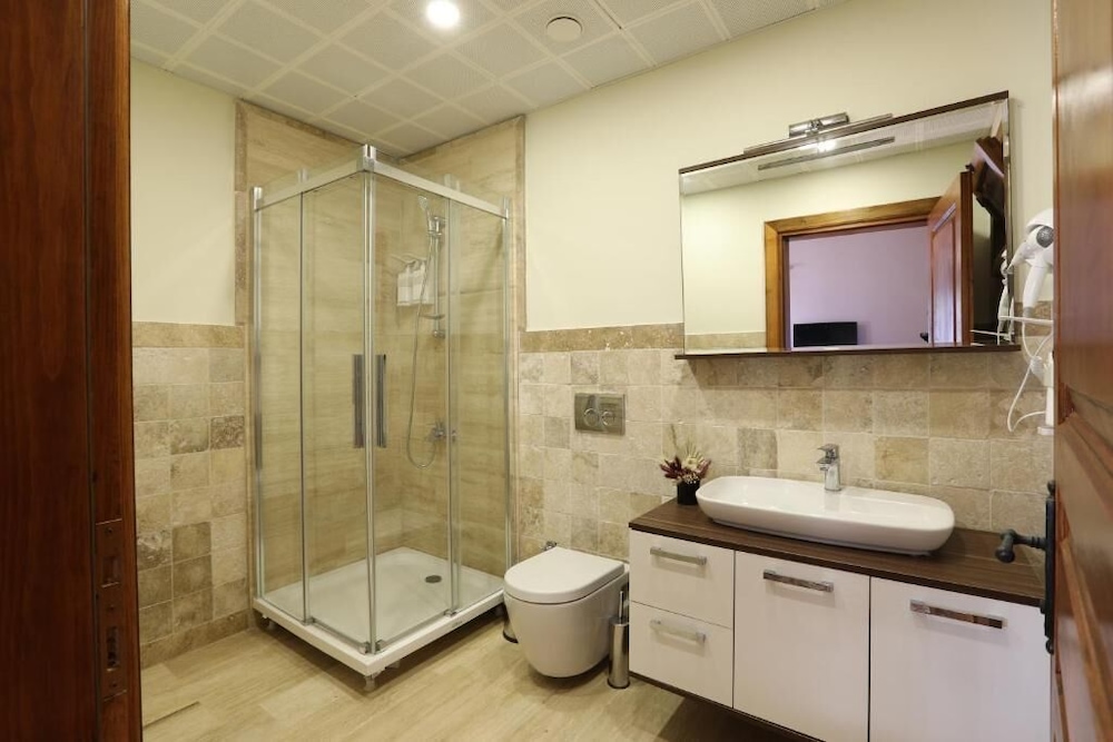 Tarihi Kumbaba Otel 50/50