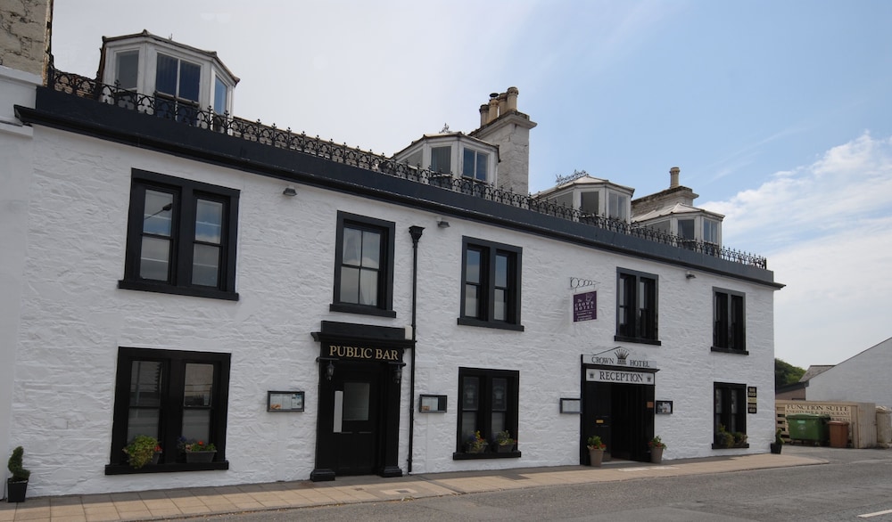The Crown Hotel 3/32