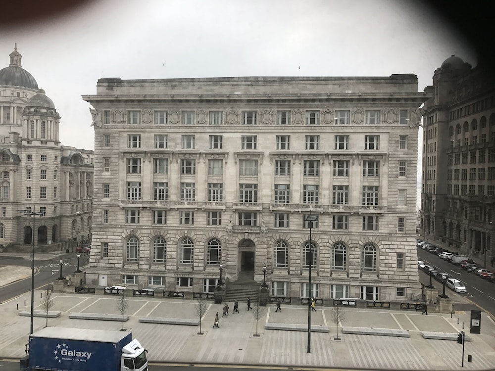 Travelodge Liverpool Central The Strand Hotel 3/50