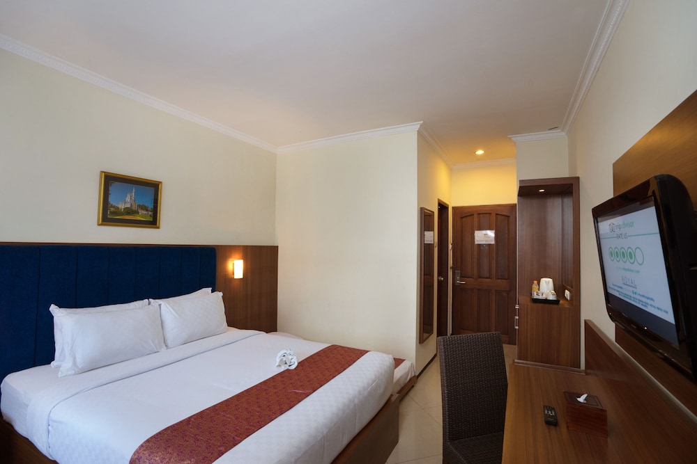 Royal Hotel and Villa Batu 22/61