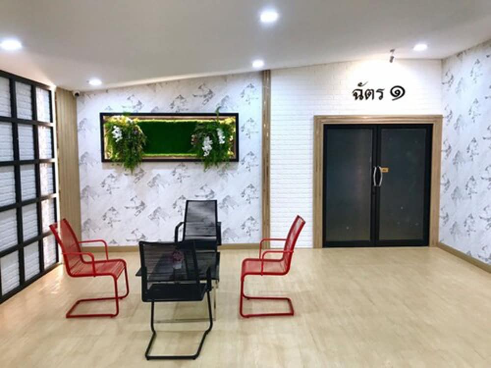 The One Hotel 50/70