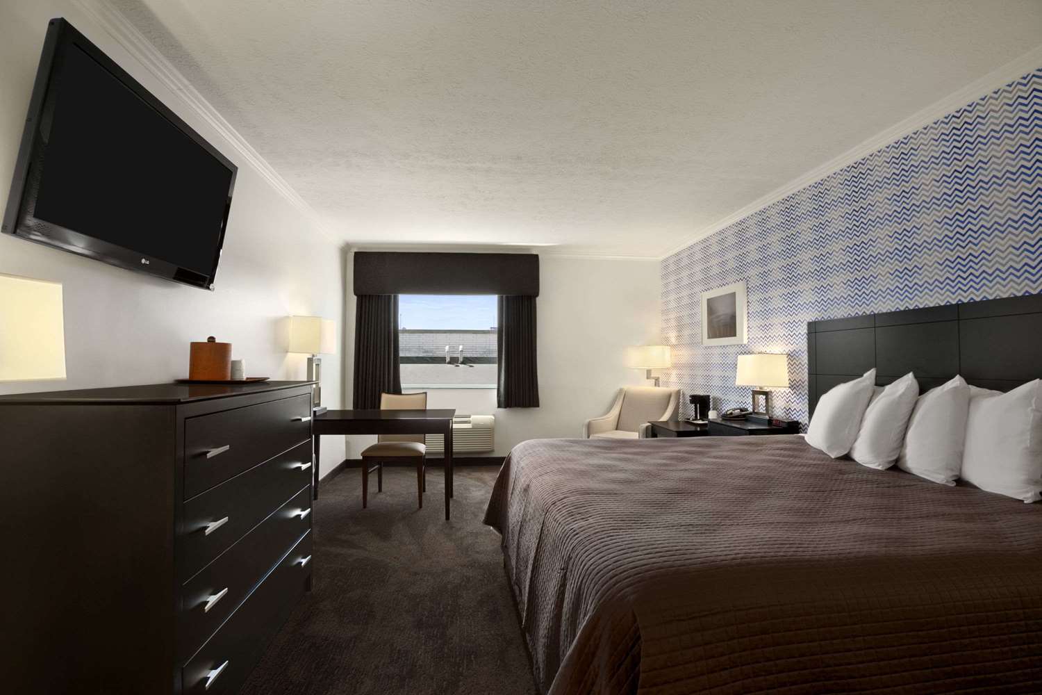 Travelodge by Wyndham Hubbard OH 8/17