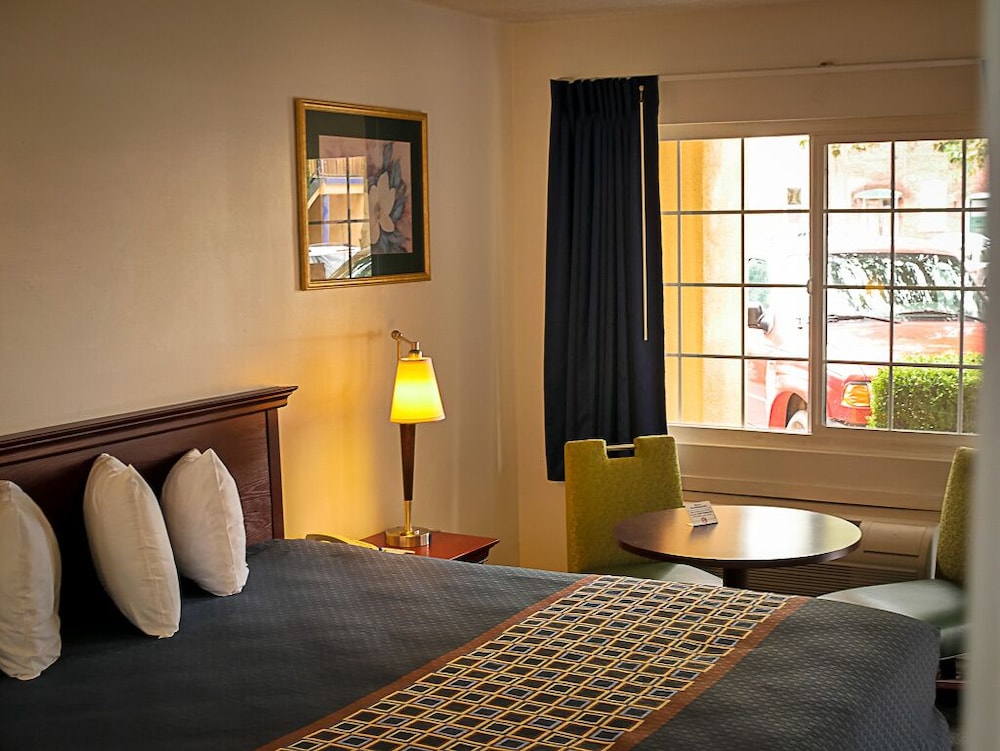 Americas Best Value Inn Chico 14/30