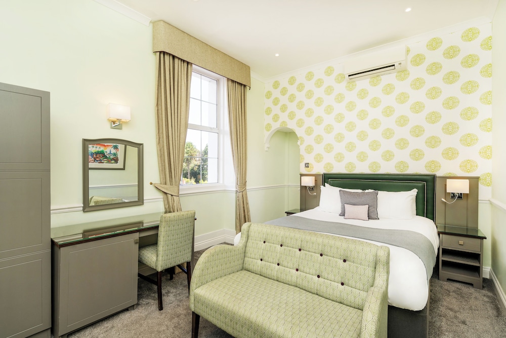 The Bromley Court Hotel 6/50