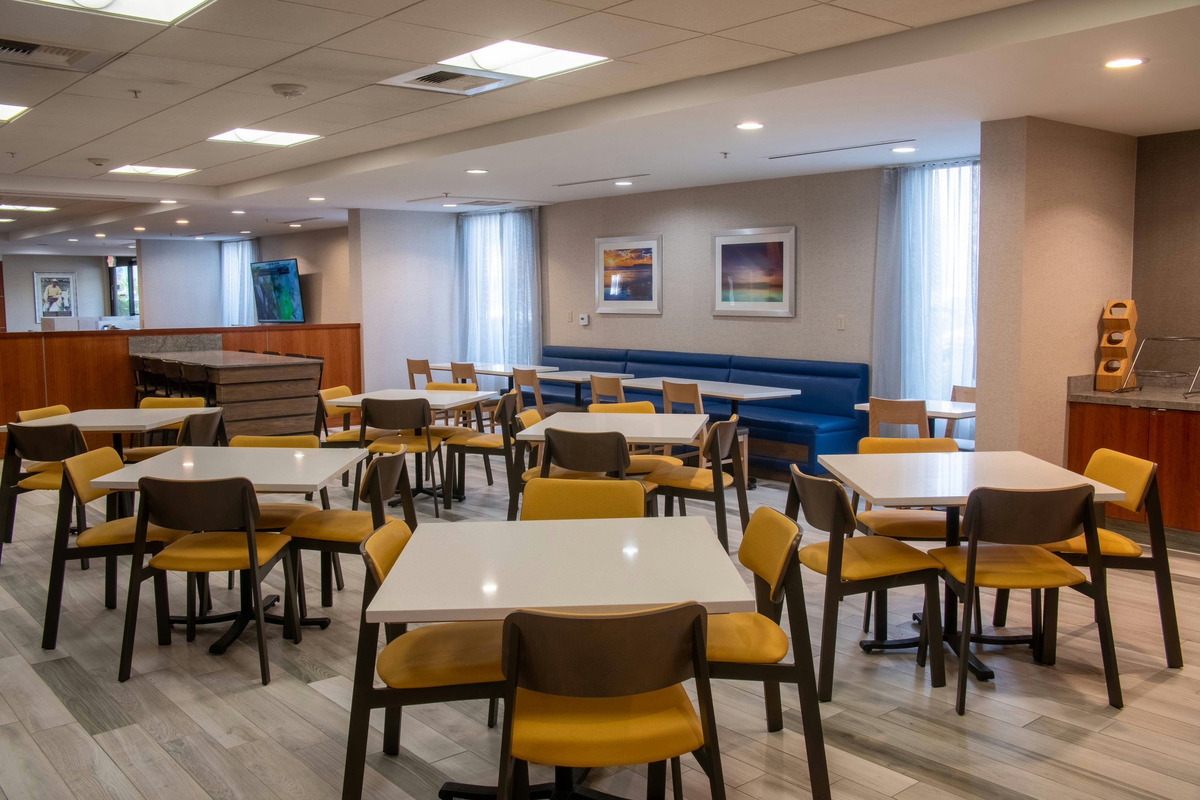 Fairfield Inn & Suites Anaheim North/ Buena Park 17/33