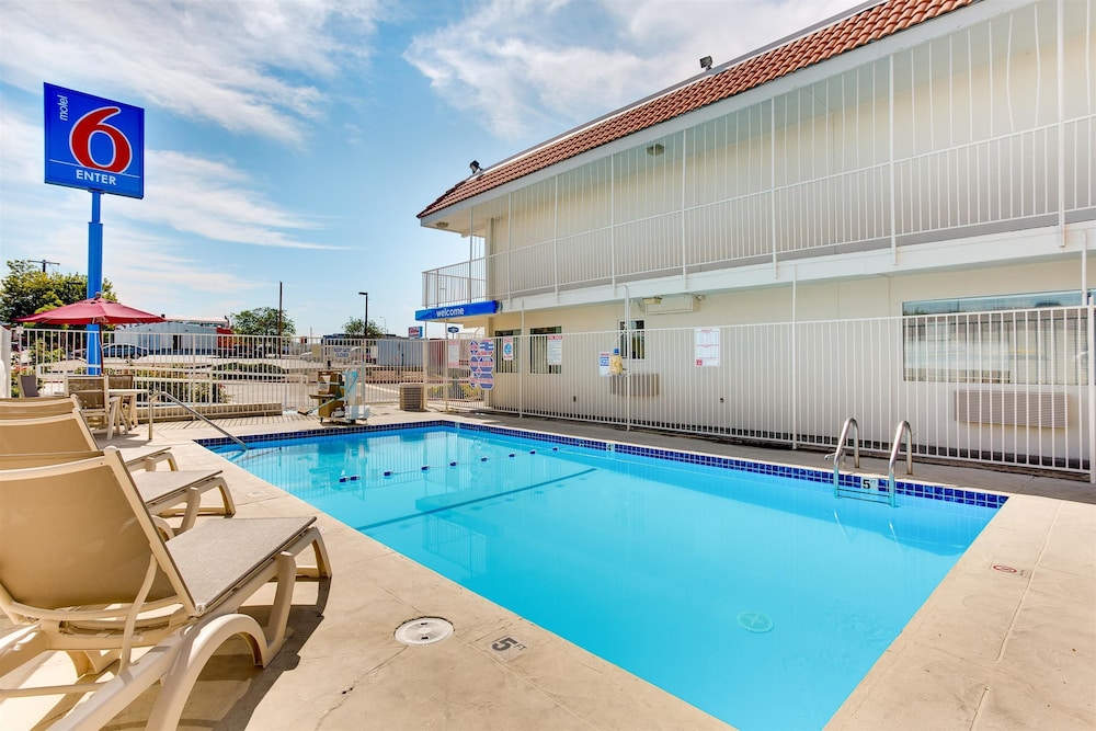 MOTEL6 ALBUQUERQUE NM CARLISLE in ALBUQUERQUE - NM