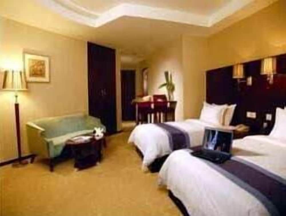 Room at Ramada by Wyndham Wujiaochang Shanghai, SHANGHAI