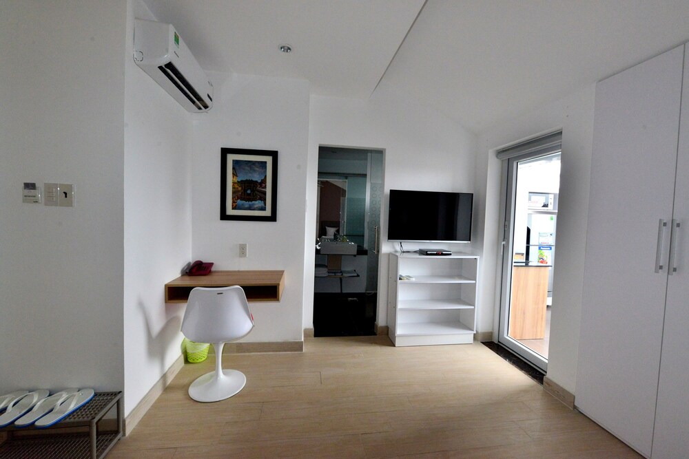 Saigon South Serviced Apartments 2 42/52