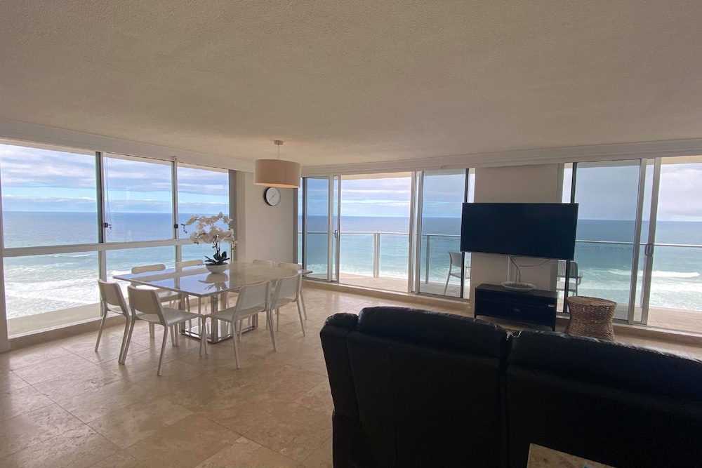 Hi Surf Beachfront Apartments 48/78