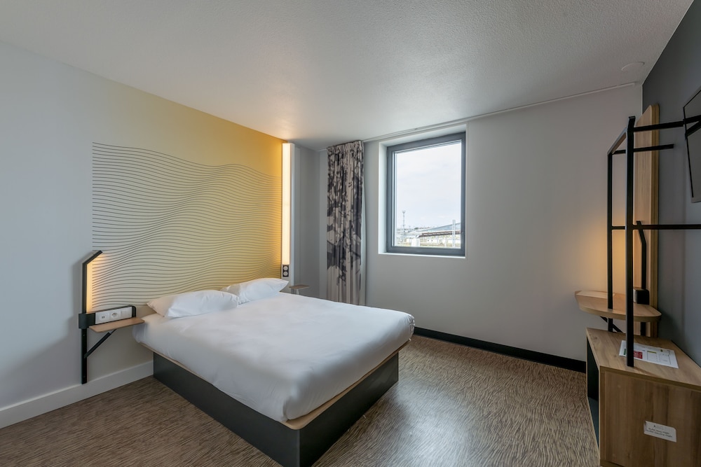ROOM, DOUBLE BED, ACCESSIBLE