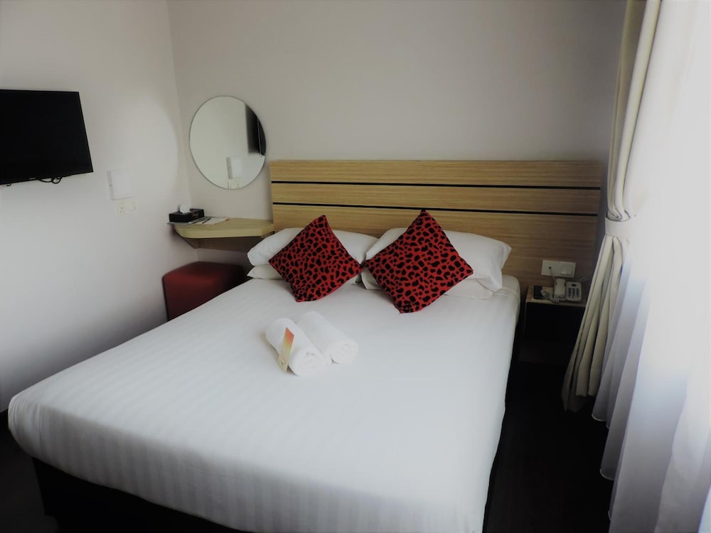 The Blanket Hotel 16/45