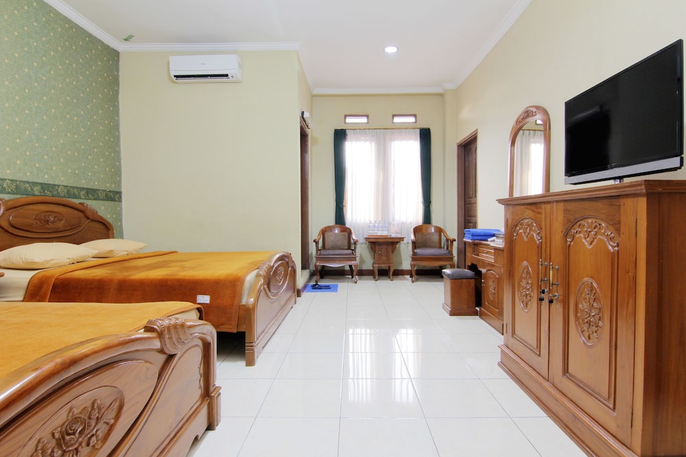 Lingga Hotel 17/37