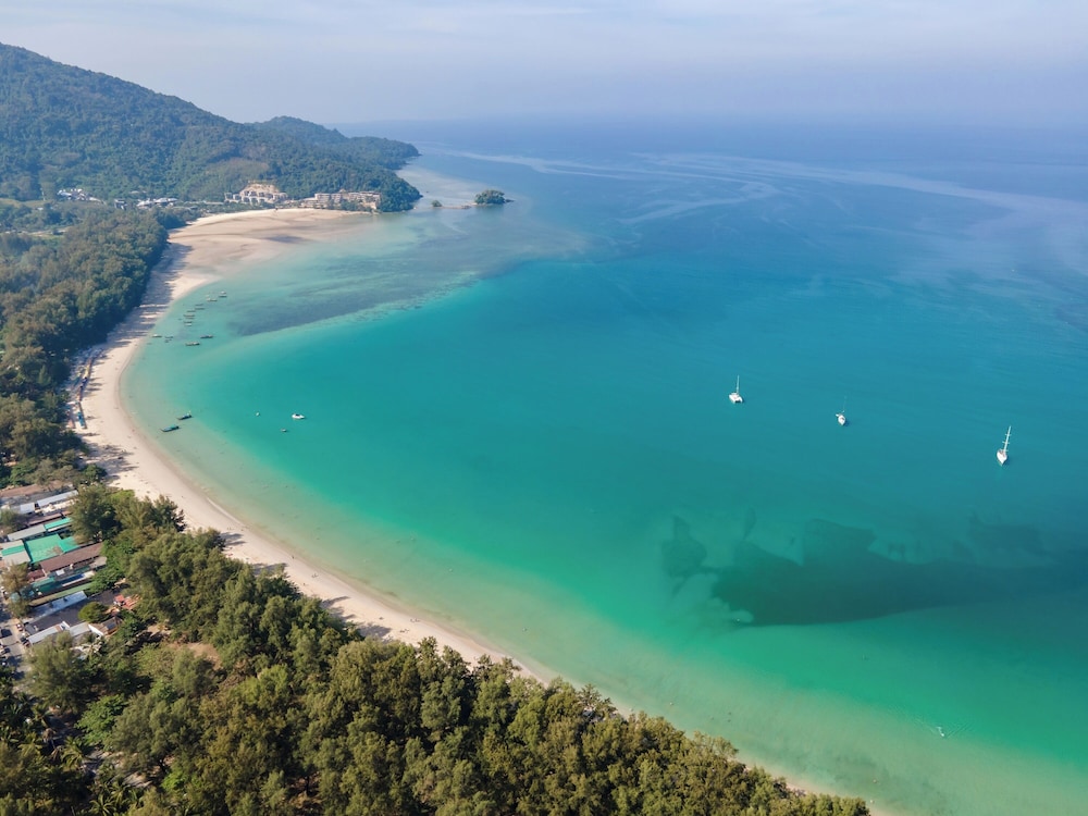 Dewa Phuket Resort and Villas 70/74