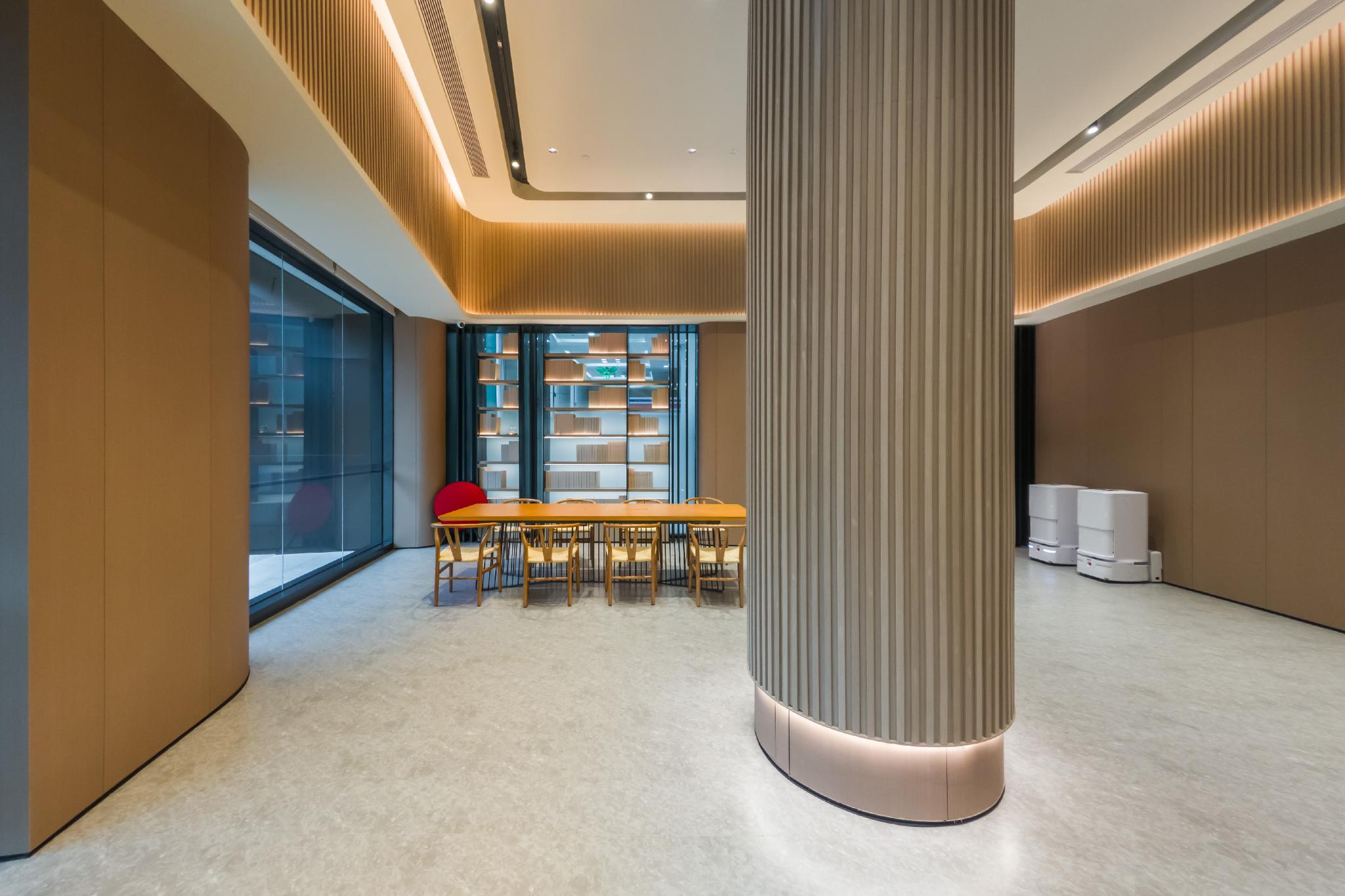 Vienna Hotel (Chongqing Yuanjiagang Metro Station) 12/58
