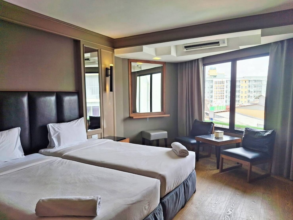 Marine Plaza Hotel Pattaya 8/50
