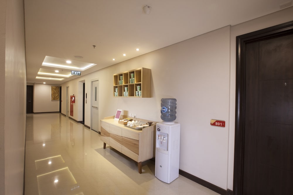 Verse Lite Hotel Gajah Mada 39/67