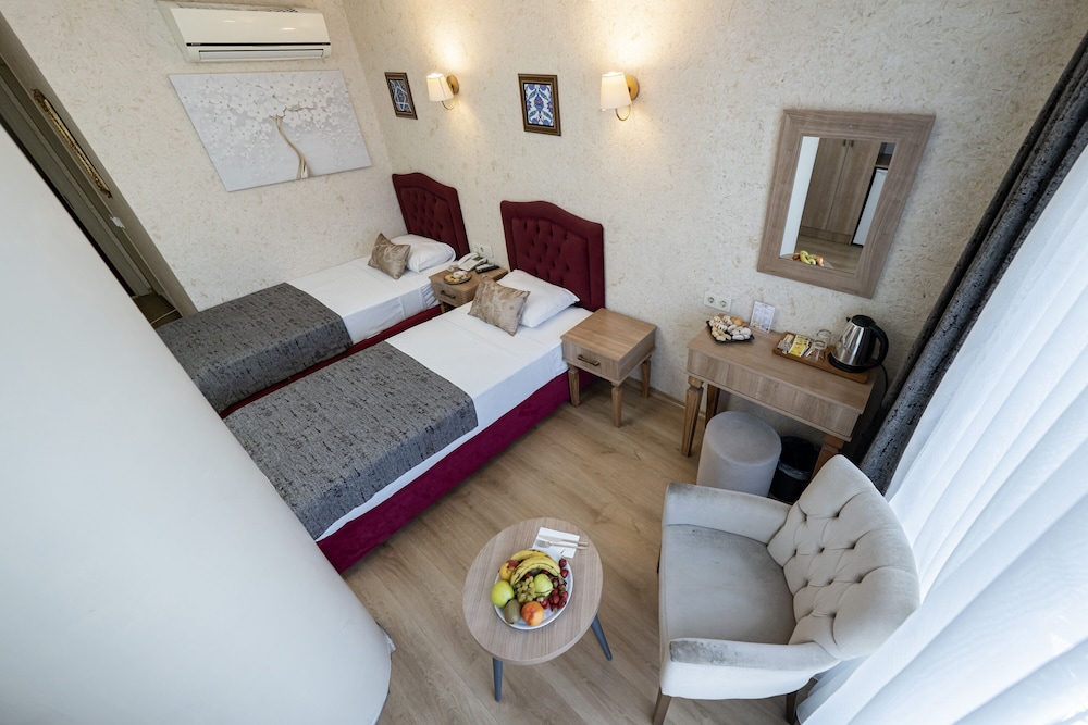 Konur Hotel 26/50