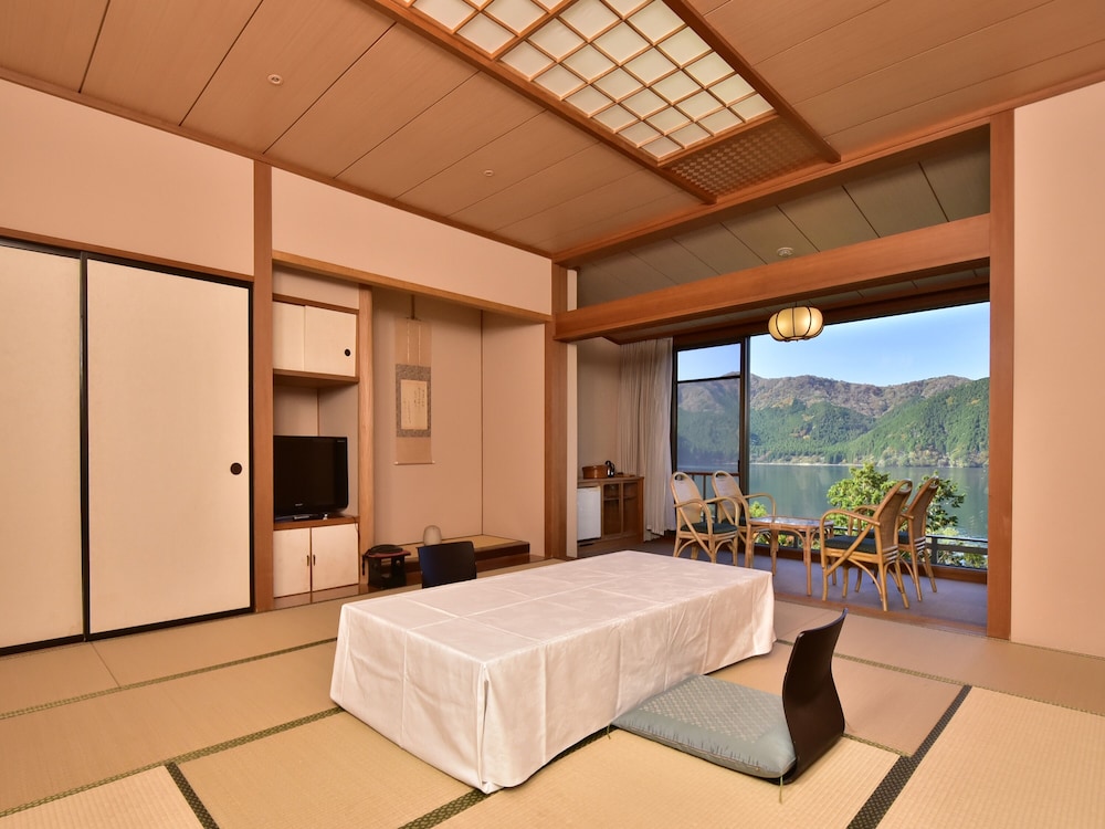 JAPANESE, MOUNTAIN AND LAKE VIEW