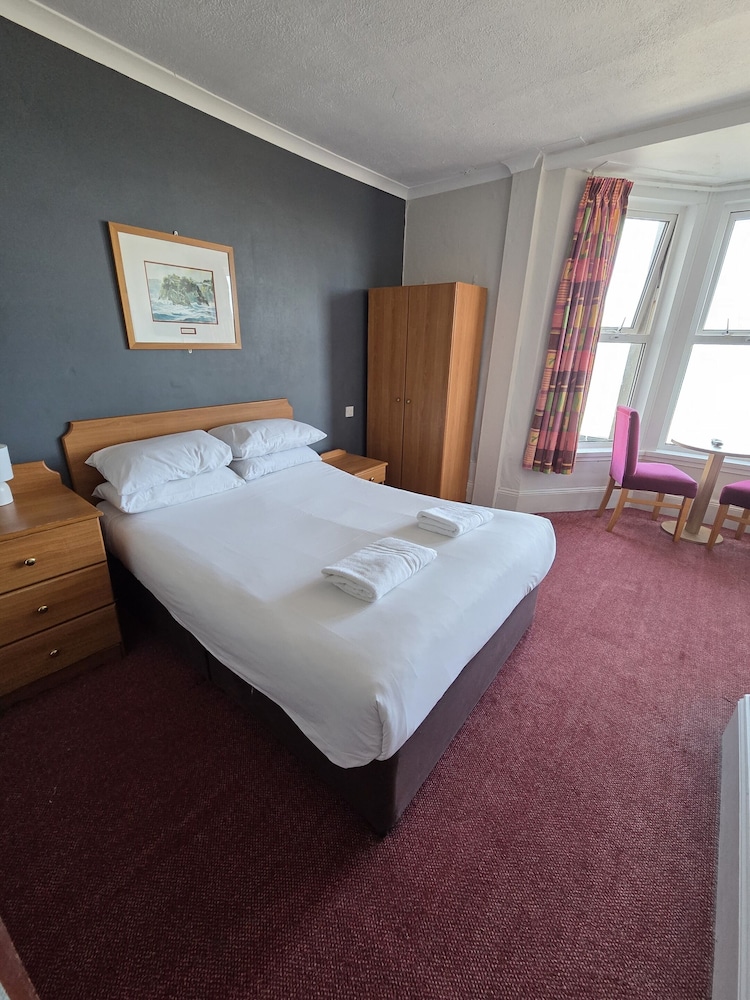 Beresford Hotel 12/57