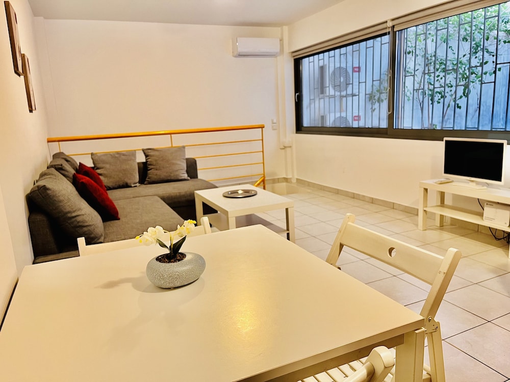 Elvita Apartments 34/50