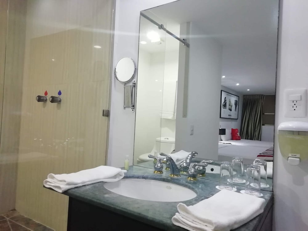 Suites La Mansi?n Costa Blanca 53/55
