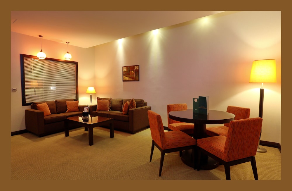 Ayass Hotel 58/74