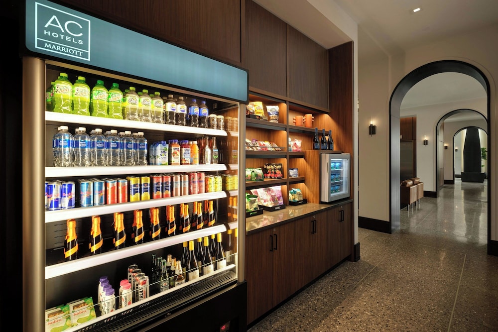 AC Hotel by Marriott Detroit at the Bonstelle 23/54