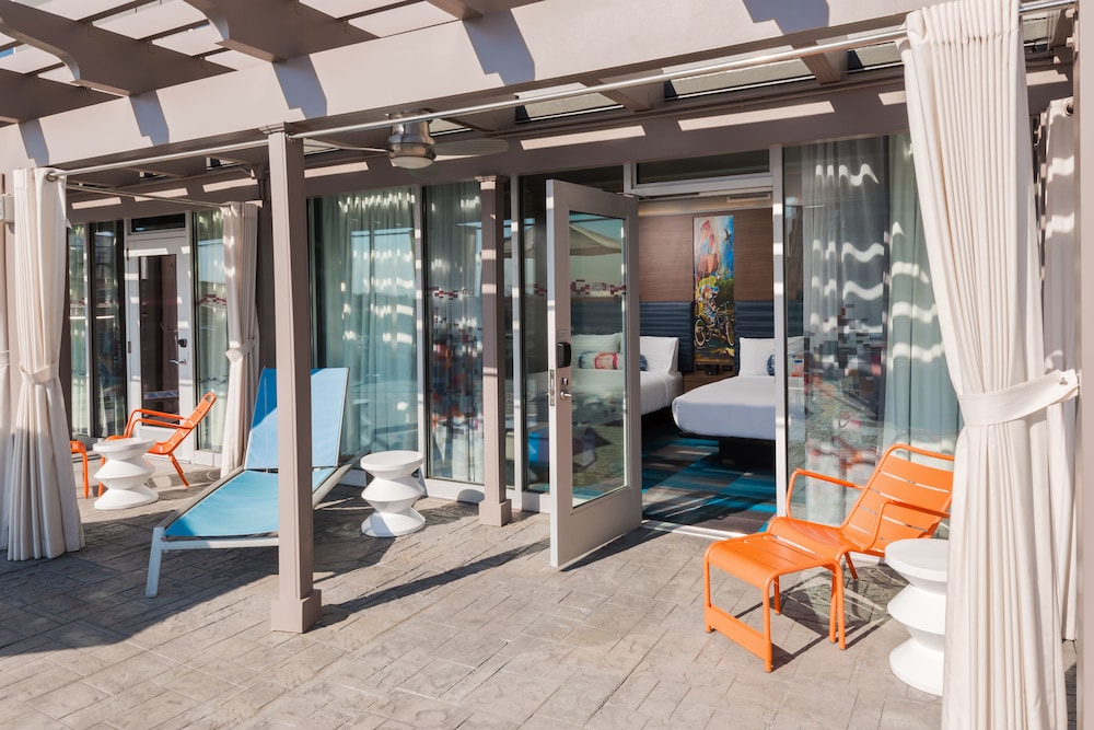 Aloft Greenville Downtown 5/50