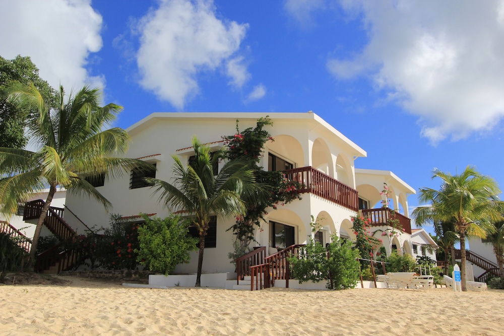Carimar Beach Club 3/34