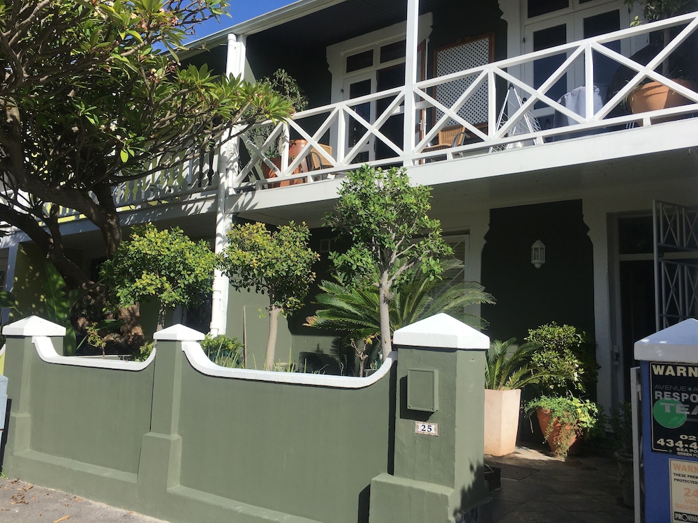 Gordons Guesthouse 3/46